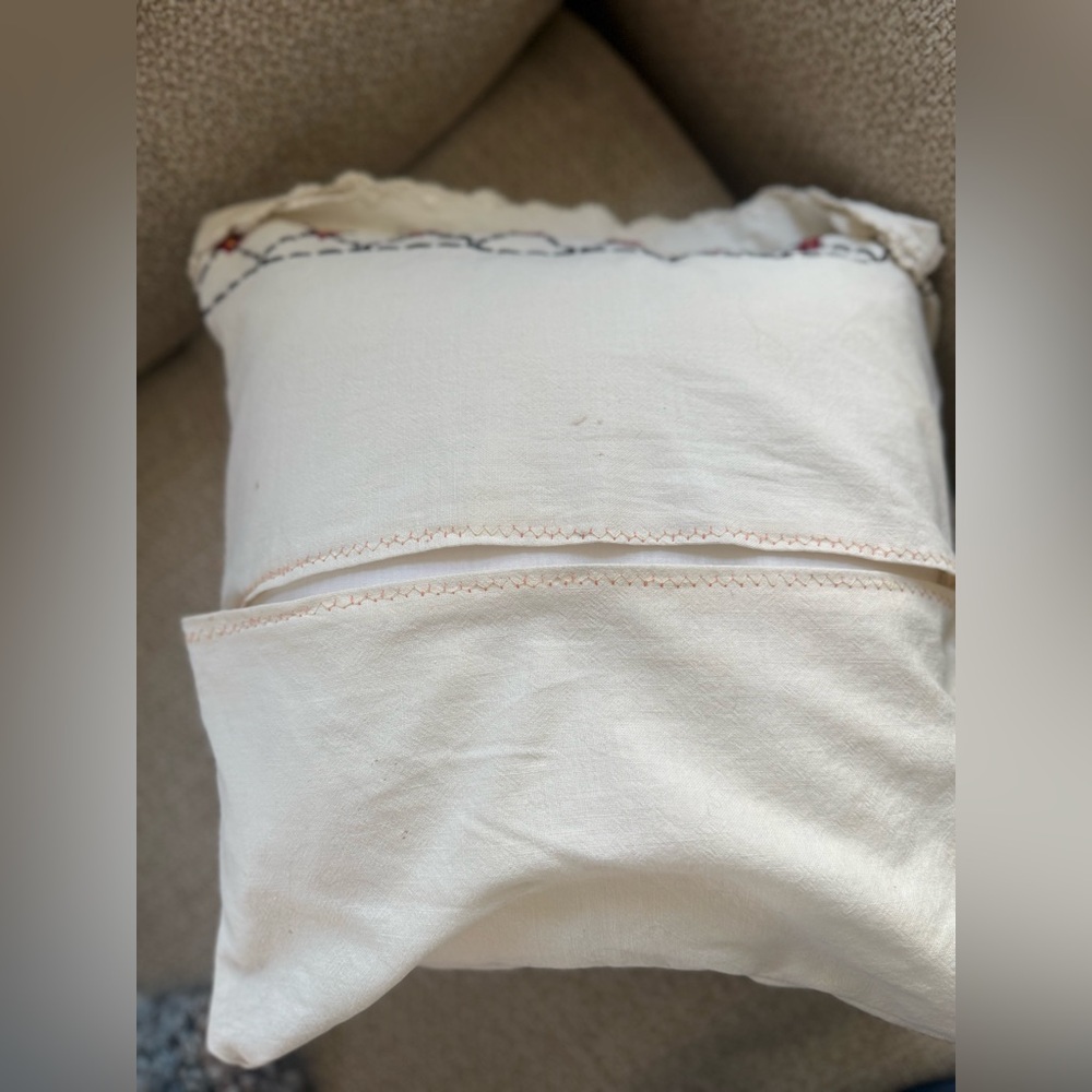 Repurposed tablecloth throw pillow - Picture 3 of 3